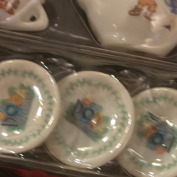 Tea Set - Picture 4 of 4